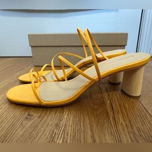 Strappy reformation sandal in mustard yellow/orange size 8
